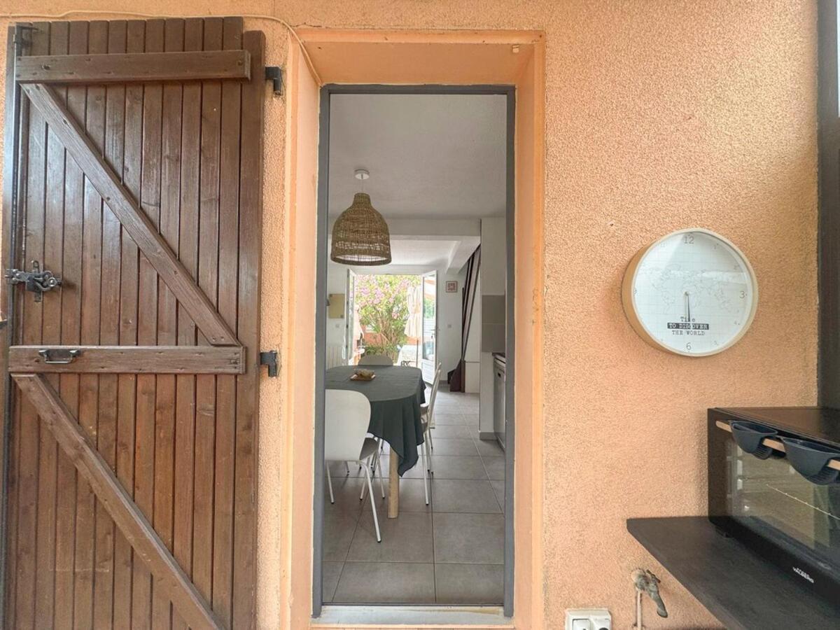 Maison Vacances Proche De La Mer Le Barcares Bagian luar foto